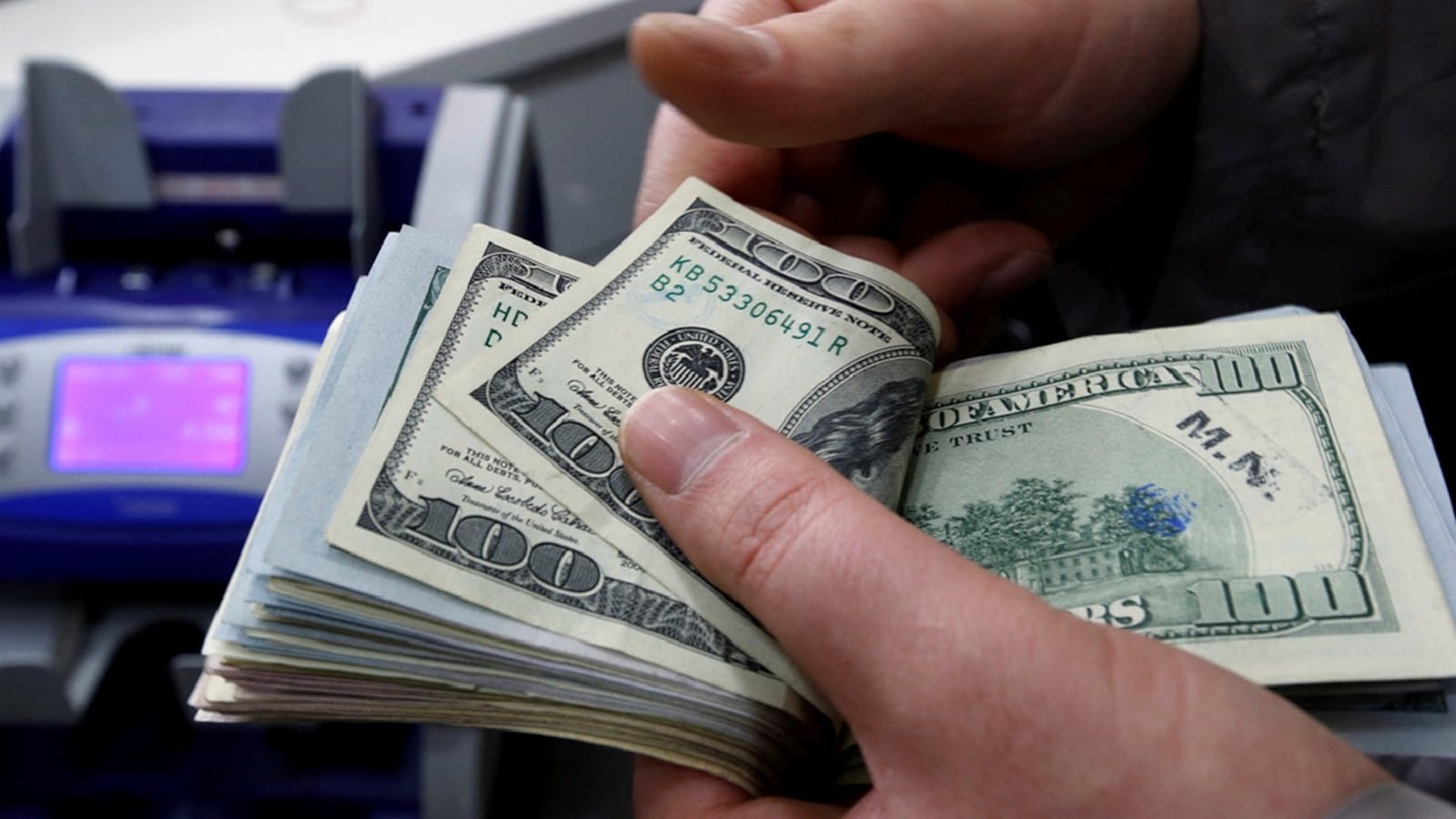 World is ‘probably stuck with the dollar for now’: Oaktree’s Howard Marks