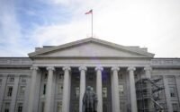 US 30-year Treasury yield rises to highest level since 2002