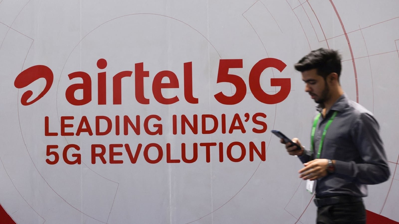 Airtel shares snap 3-day gains to drop over 3%; should you buy, sell or hold?