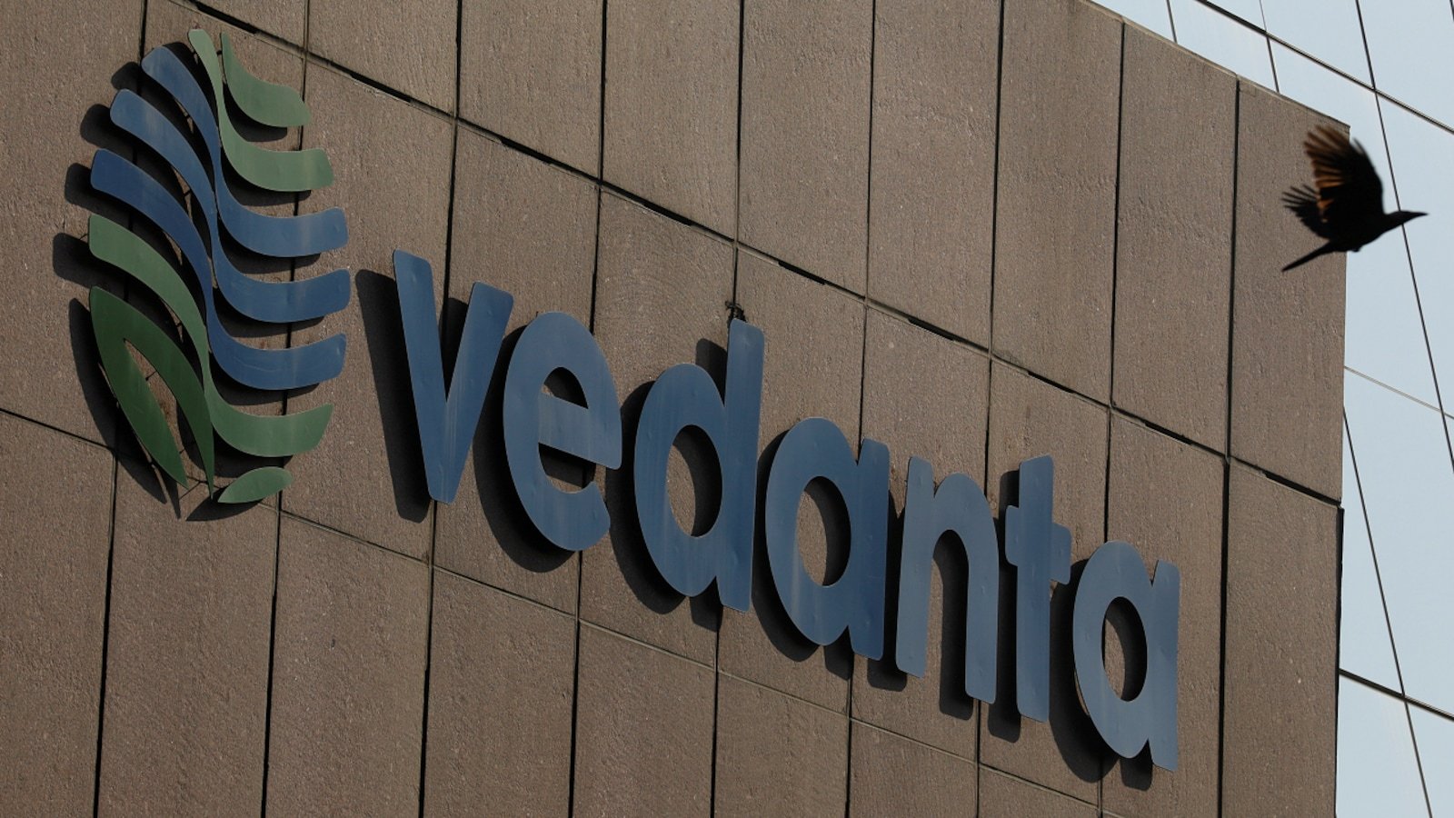 Supreme Court sends Vedanta buyback case back to SAT, flags inconsistencies in SEBI data
