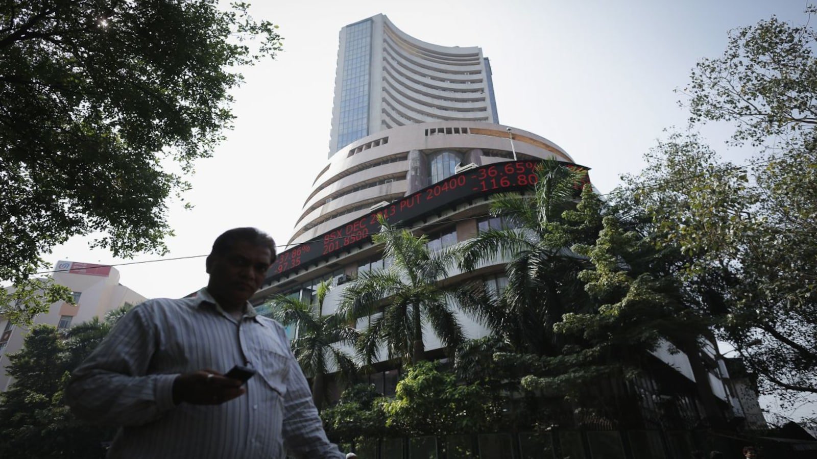 Geopolitical developments, crude oil to steer stock market in holiday-shortened week: Analysts