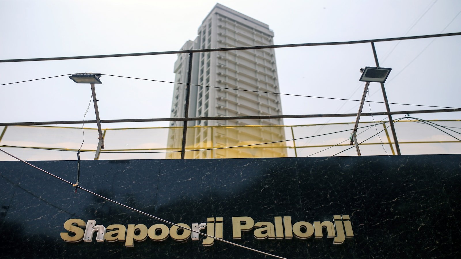 Shapoorji Pallonji seeks more funds, debt extension amid Tata Sons IPO uncertainty