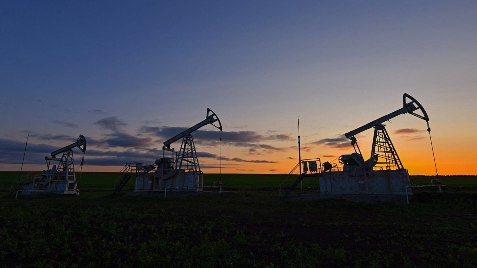 Brent back above $100, but physical crude is flashing a bigger oil shock
