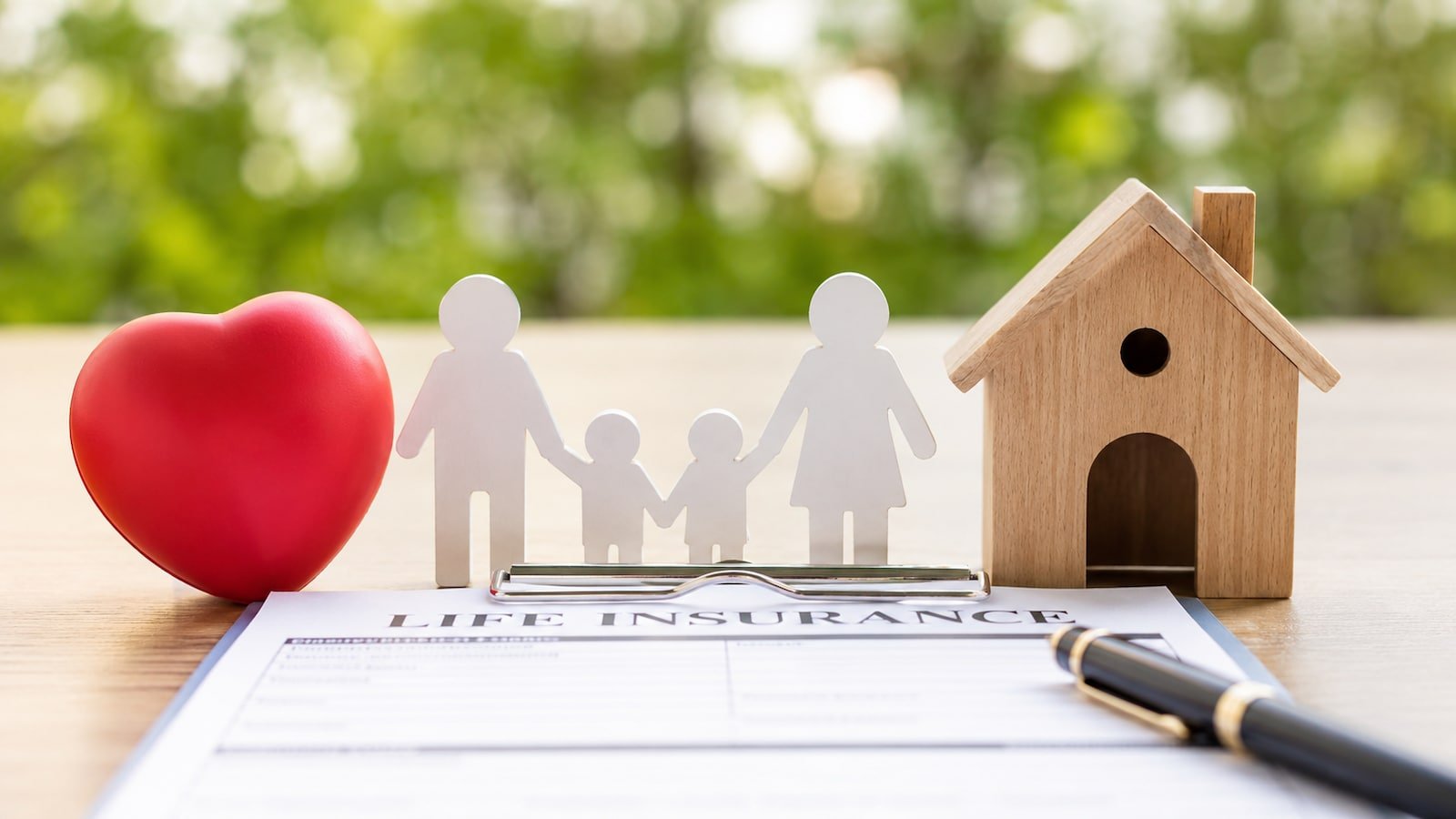 Life insurance nominee or legal heir: Who gets the money after death?