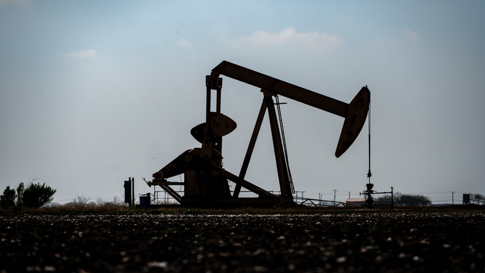 Oil prices slide to 11-day low on hopes of US-Iran diplomacy, Saudi exports