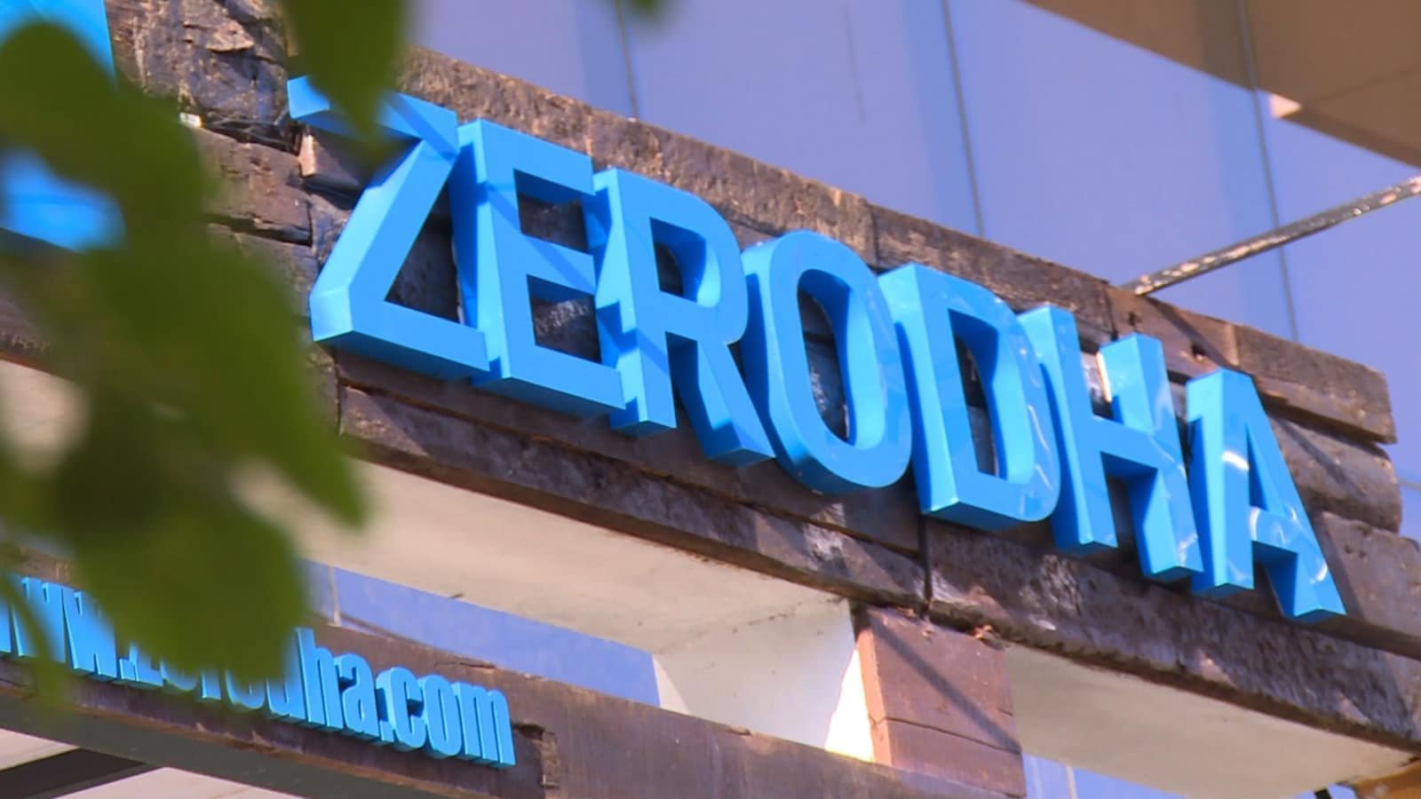 Zerodha down? Company says 'issue with order placement across brokers for some F&O contracts on BSE'